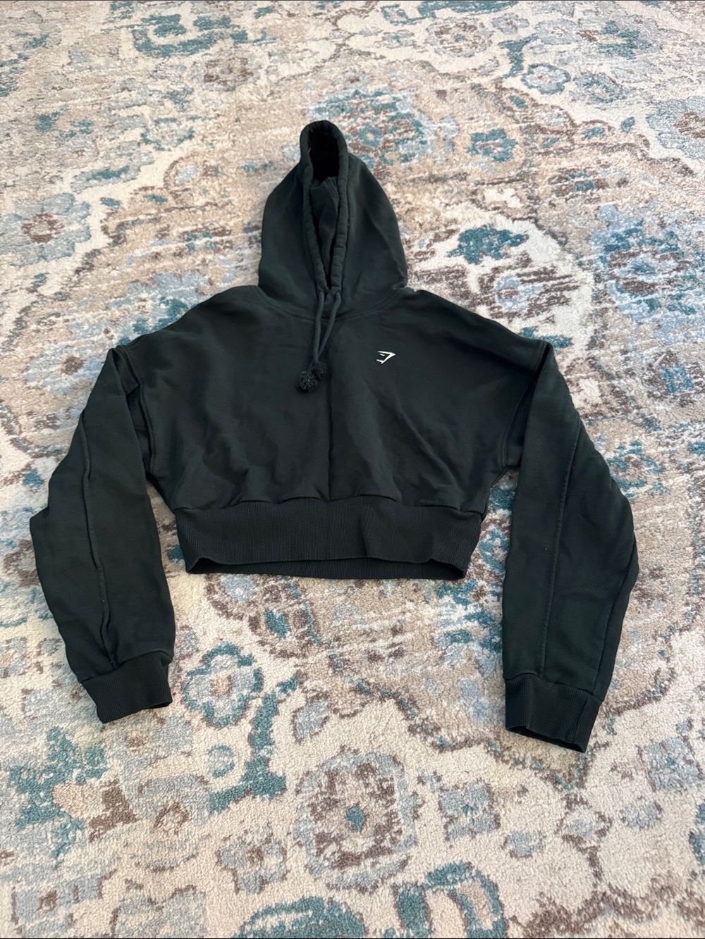 Gymshark Black Cropped Pullover Hoodie